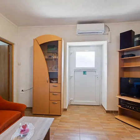 Apartament Simplistic In With Private Garden Opatija