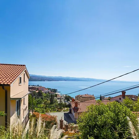 Apartament Simplistic In With Private Garden